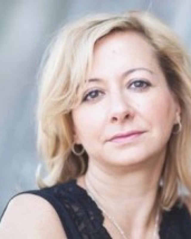 Maria Wrench – Theater Synthese