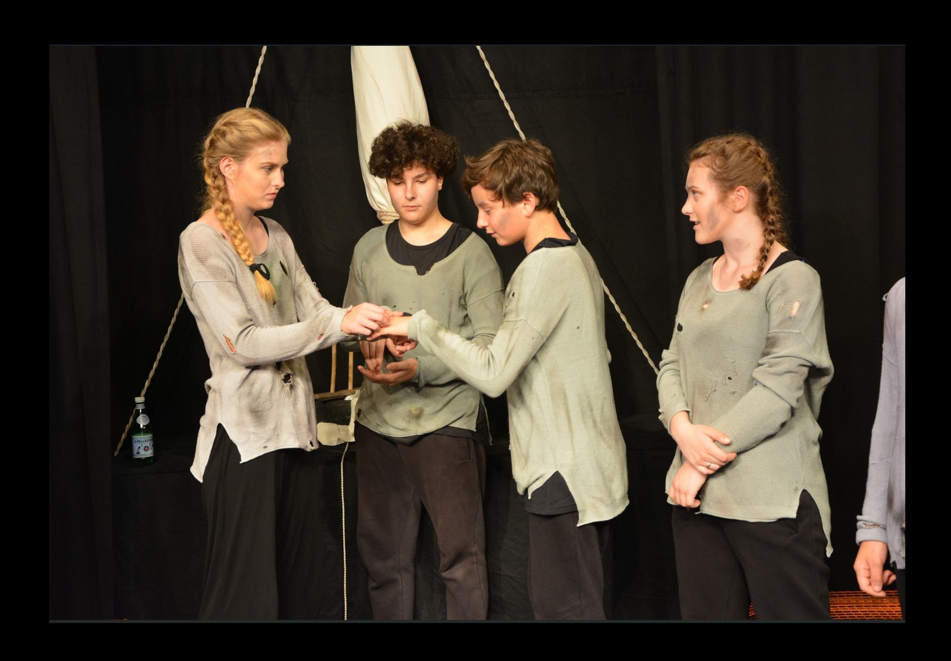 Menschlichkeit gegen Obskurantismus – Theater Synthese