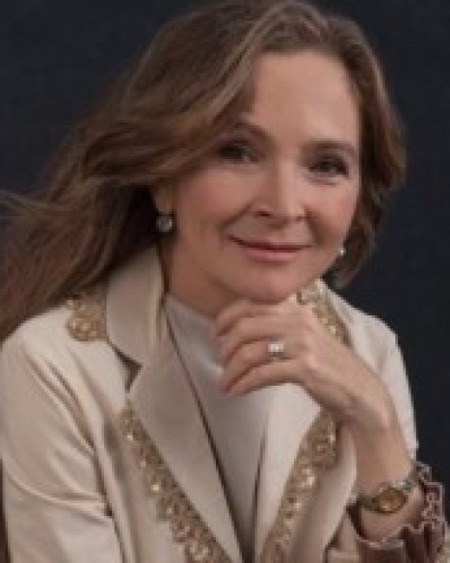 Marina Ochrimovskaja – Theater Synthese